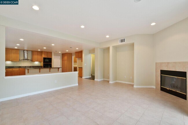 Building Photo - 732 Antiquity Dr