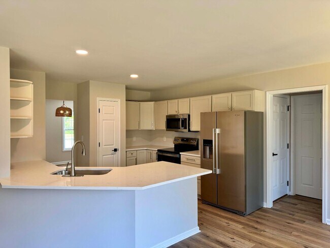 Building Photo - 6331 Shire Ln