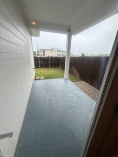outdoor covered patio - 521 Peace Dr