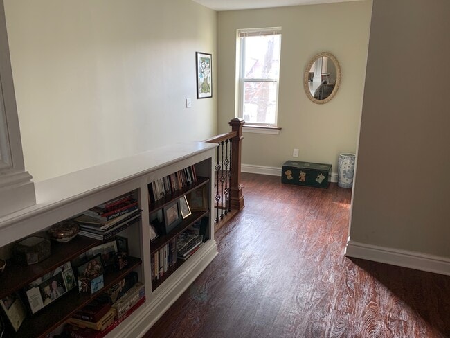 Building Photo - 5118 Dresden Way