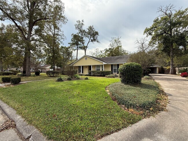 Building Photo - 25 Little John Ln