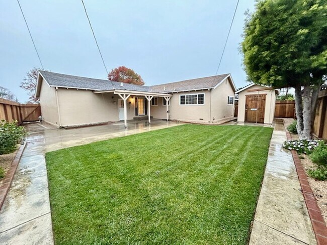 Building Photo - 1653 Los Gatos Way