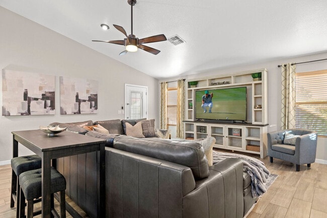 Building Photo - 4111 S Dewdrop Ct