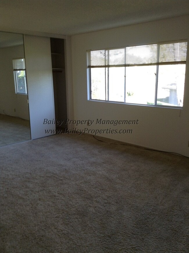 Building Photo - Spacious Seascape Condo