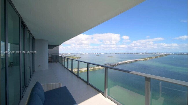 Building Photo - 3131 NE 7th Ave