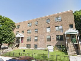 Building Photo - 65 Nightingale St