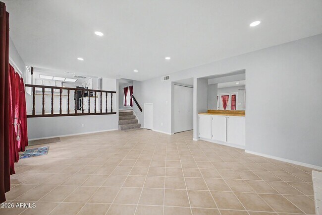 Building Photo - 2457 W Redfield Rd