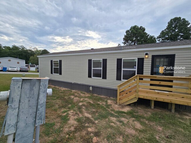 Building Photo - 2525 Redoubt Cir