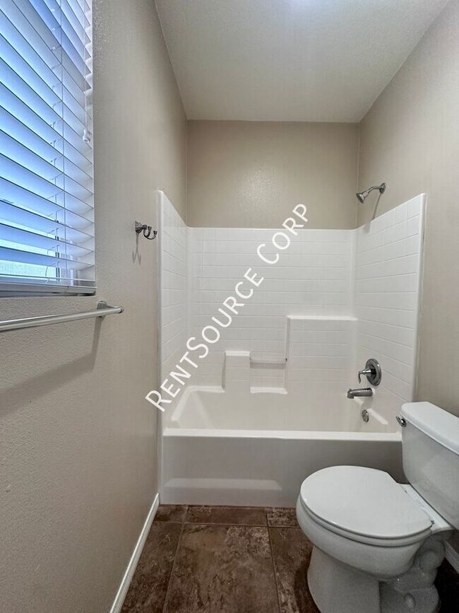 Building Photo - 28390 Esplanada Dr