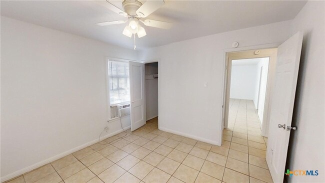 Building Photo - 1903 Duncan Ave