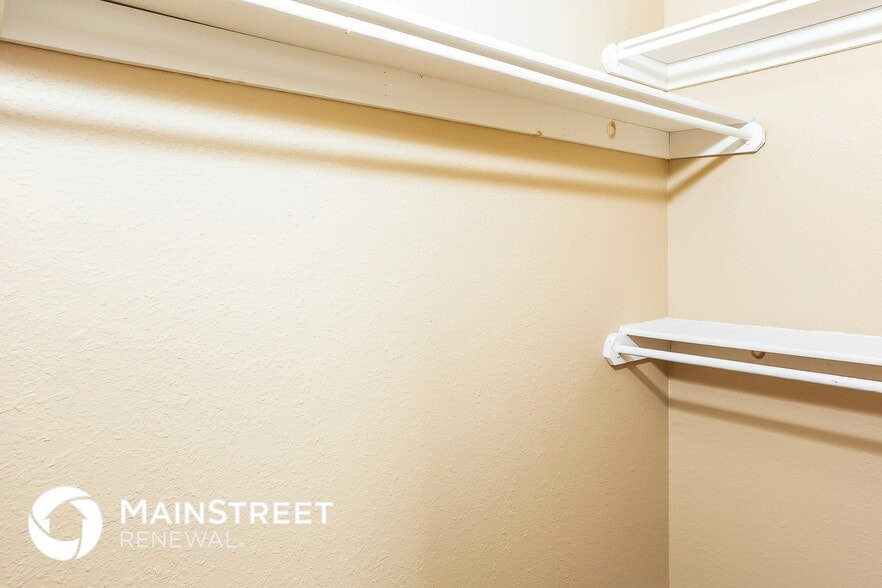 Building Photo - 3216 SW 95th St