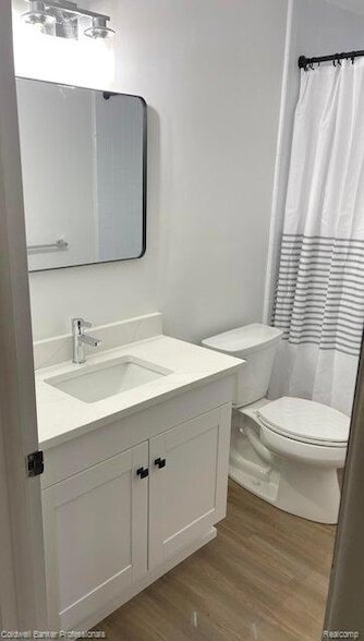 Building Photo - 510 Montrose Ave