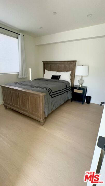 Building Photo - 8928 Sawyer St