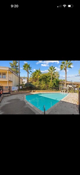 Building Photo - 745 E Bradley Ave