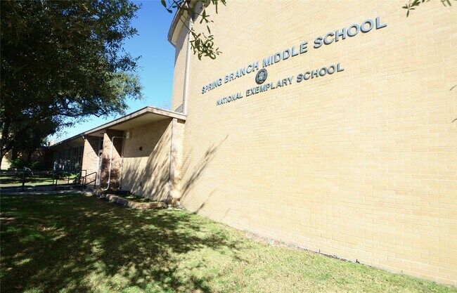 Building Photo - 8610 Ashland Way