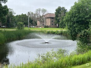Building Photo - 521-206