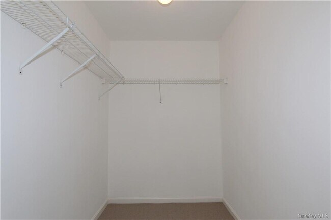 Building Photo - 218 Stoneway Ln