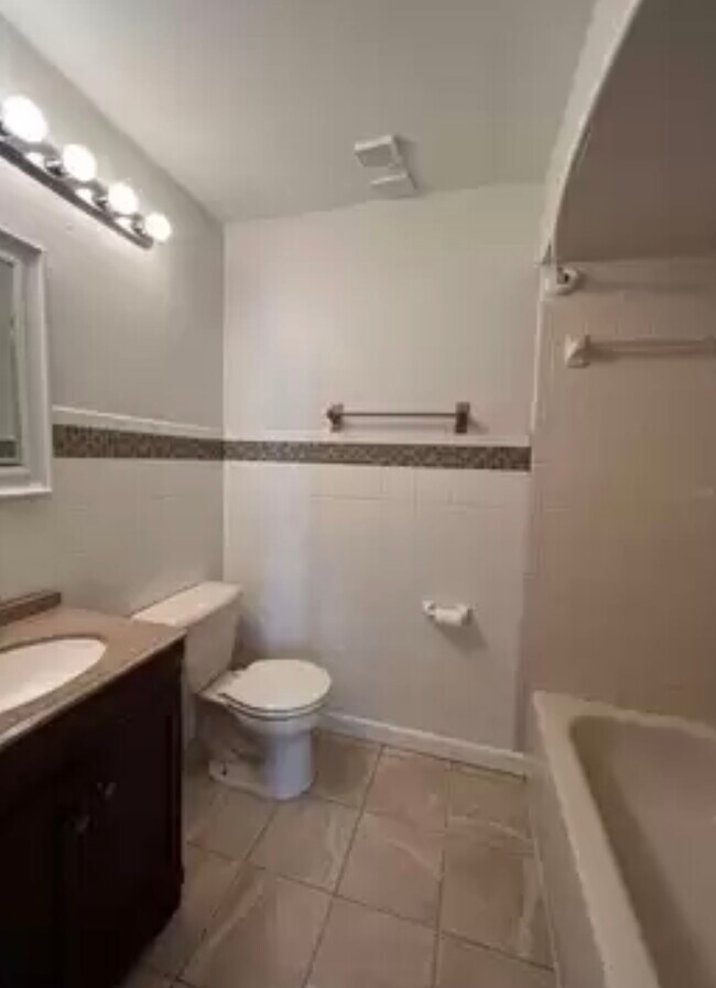 bathroom - 3828 Southpointe Dr