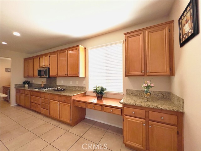 Building Photo - 17231 Greentree Dr