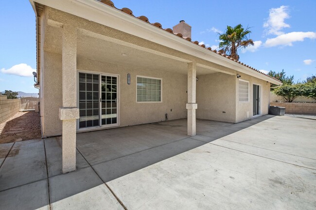 Building Photo - Beautiful 4-Bedroom, 2.5-Bathroom Home in ...