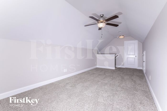 Building Photo - 499 Royal Oak Ln