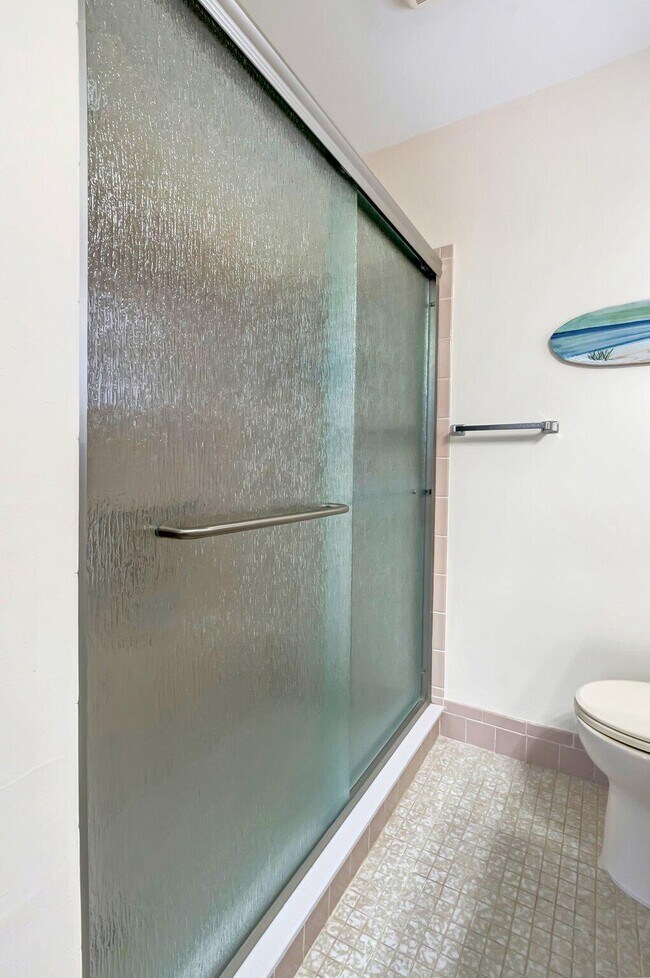 Building Photo - 14352 Amapola Dr