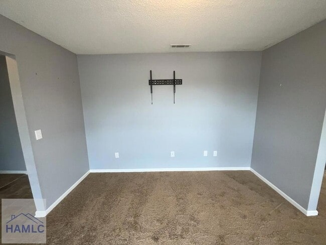 Building Photo - 215 Bridgemont Way