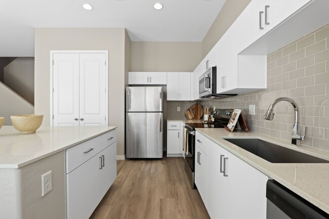 Building Photo - Corsica Villas at Euclid Avenue