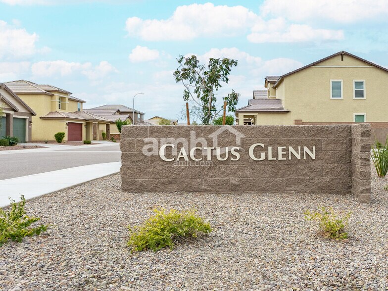 Building Photo - 5926 W Columbine Dr