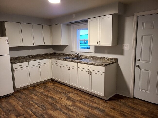 Building Photo - 936 McKean Ave