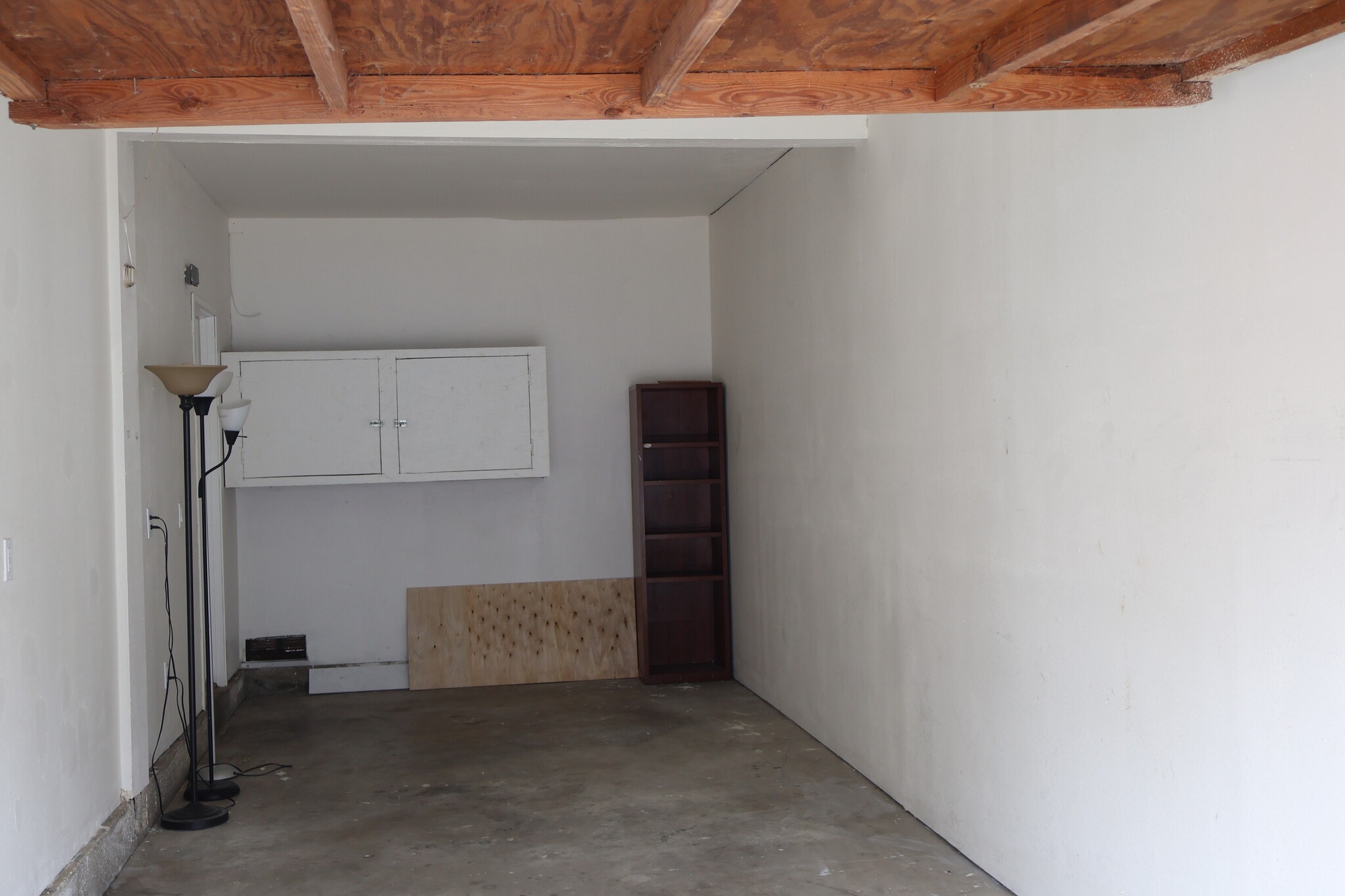 Building Photo - 1323 W Palmyra Ave