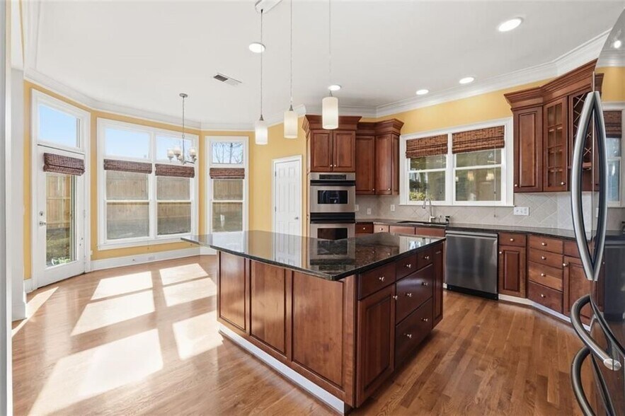 Building Photo - 250 Fieldsborn Ct NE