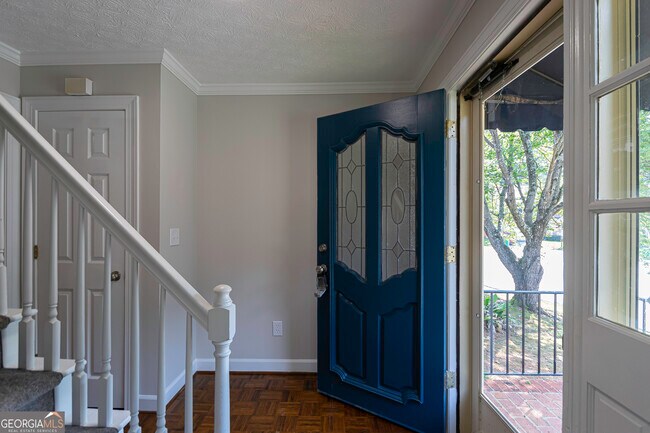 Building Photo - 3165 Henderson Walk