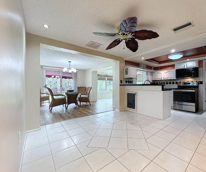 Building Photo - 12504 Stagecoach Ln