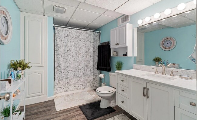 Building Photo - 3029 Saratoga Dr