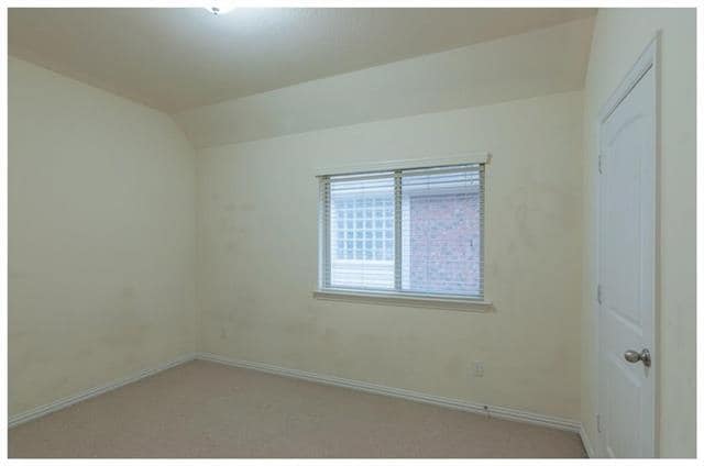 Building Photo - 3504 Porter Creek Dr