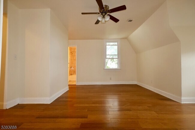 Building Photo - 34-36 Hedden Terrace Unit 3