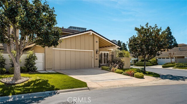 Building Photo - 5 Rue Fontainebleau