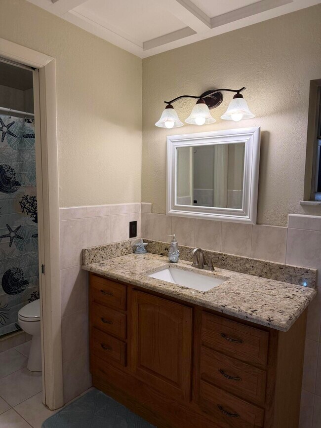 Building Photo - 1207 Australian Ave