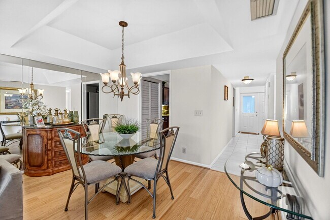 Building Photo - 3425 Via Poinciana