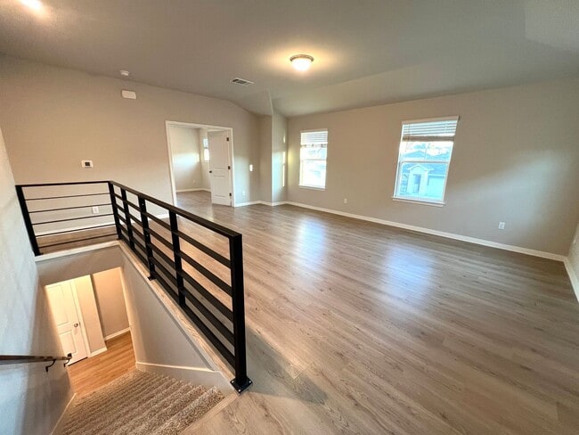 Building Photo - Two Story 5 bedrooms and 3 bath home for rent, Solar Panels, EV Charge Ready, in a quiet neighbor...