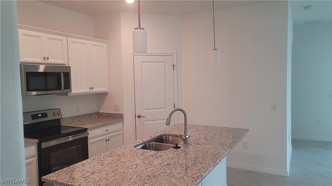 Building Photo - 3389 Menores Wy