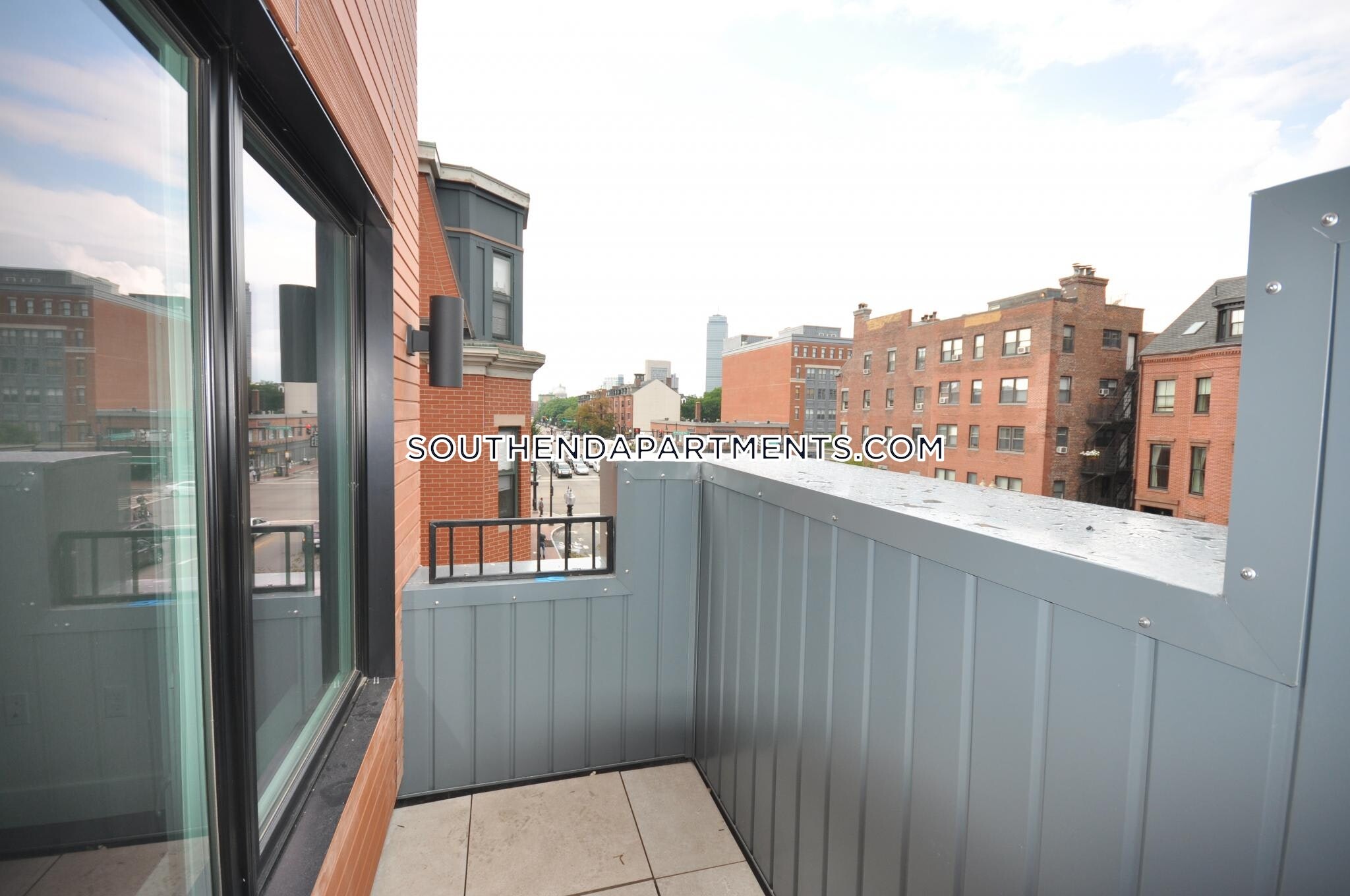 Building Photo - 659 Massachusetts Ave