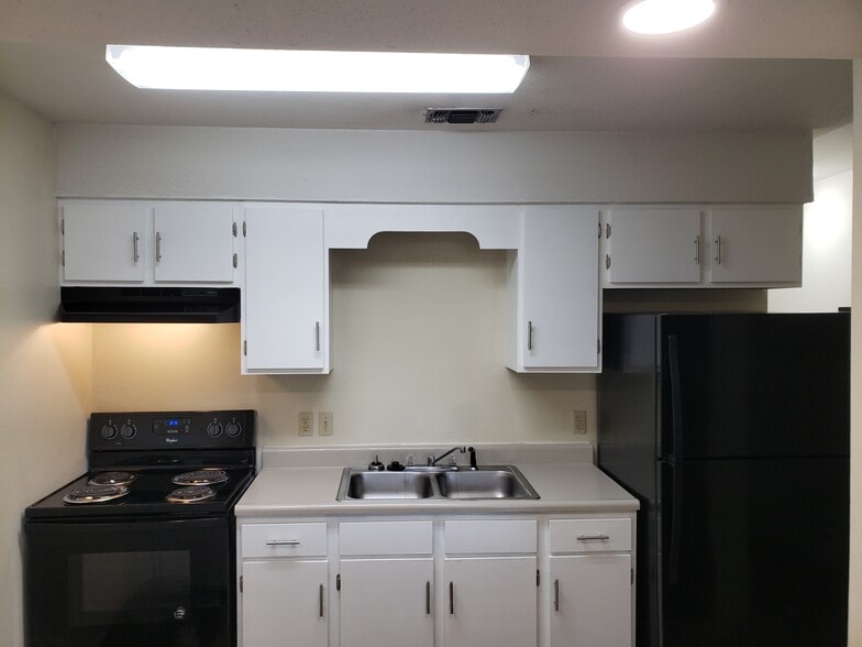 Building Photo - 29 6th St