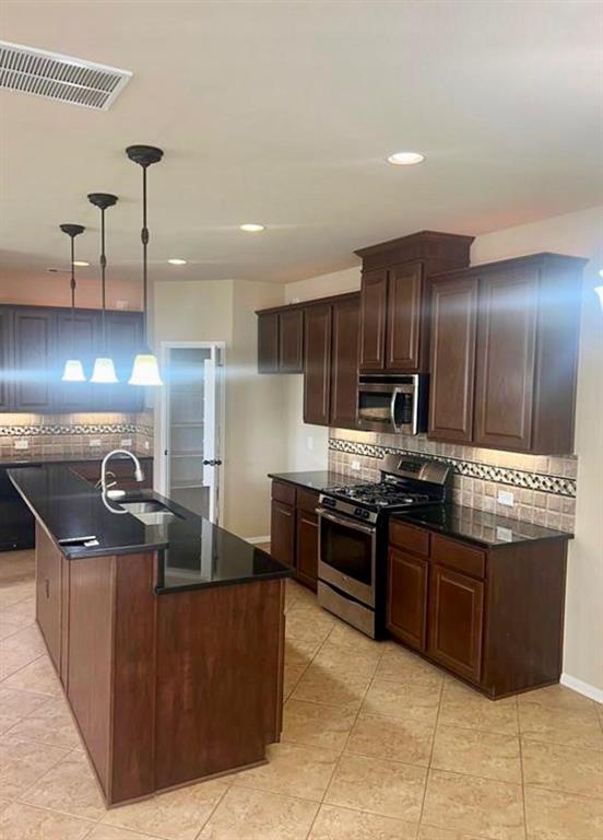 Building Photo - 13514 Fawn Lily Dr