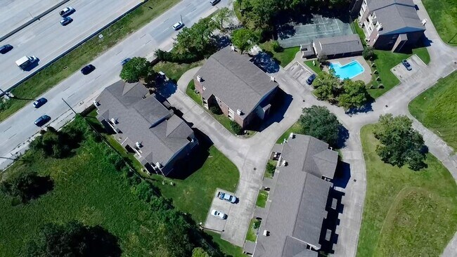 Building Photo - 2501 Gulf Fwy