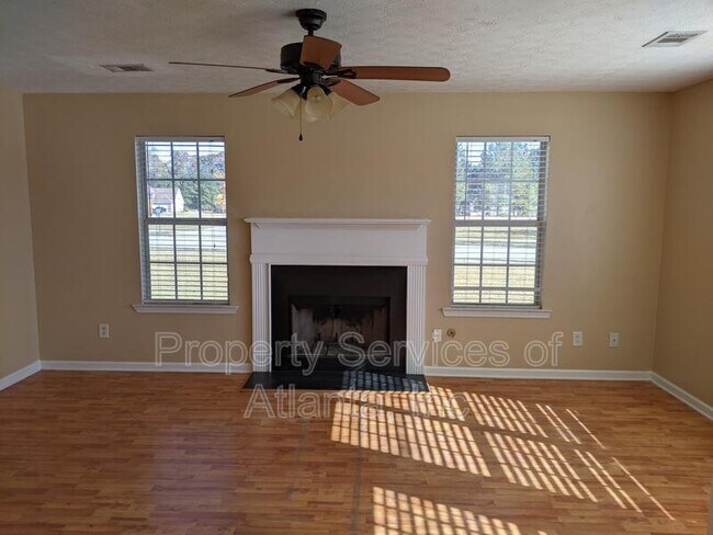 Building Photo - 1815 Rest Haven Ln