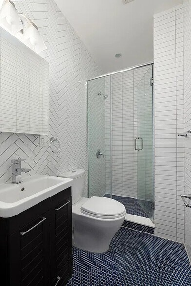 Building Photo - 223 Mott St
