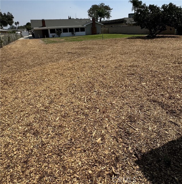 Building Photo - 2964 Broken Arrow St