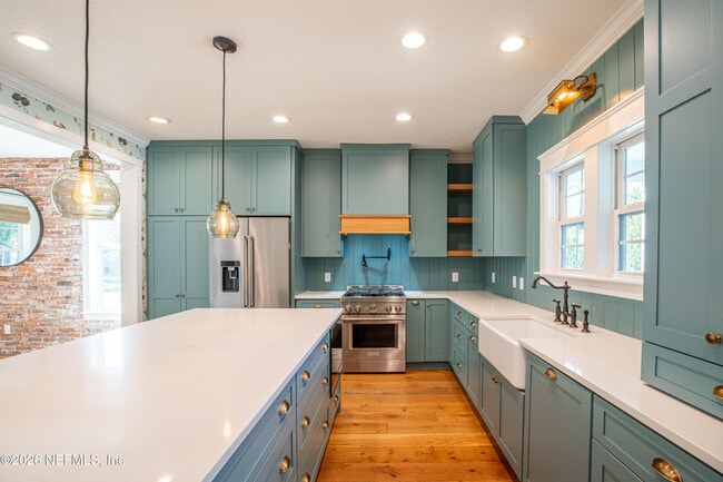 Building Photo - 11 Mascotte Pl